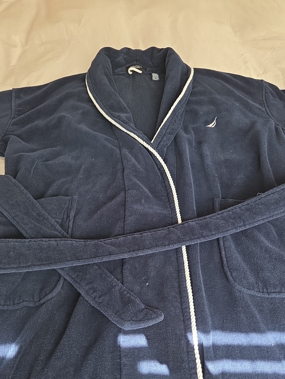Nautica Classic Preppy Navy With White Trim Bathrobe. One Size (L) Mens